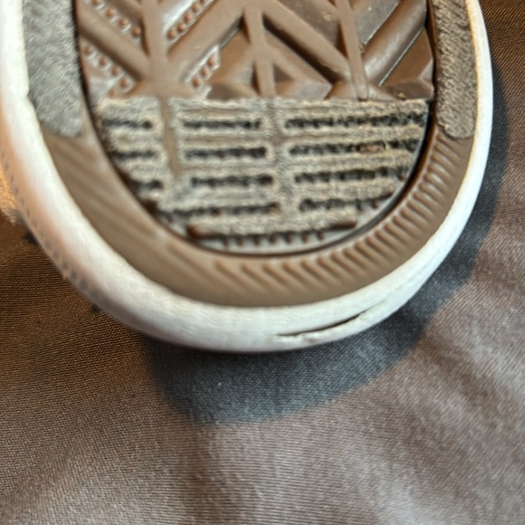 Kids Converse - Picture 9 of 10